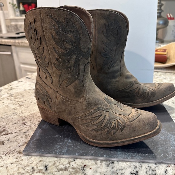 ROPER WOMEN'S AMELIA EAGLE OVERLAY WESTERN BOOTS - SNIP TOE SIZE 9 - Picture 7 of 8